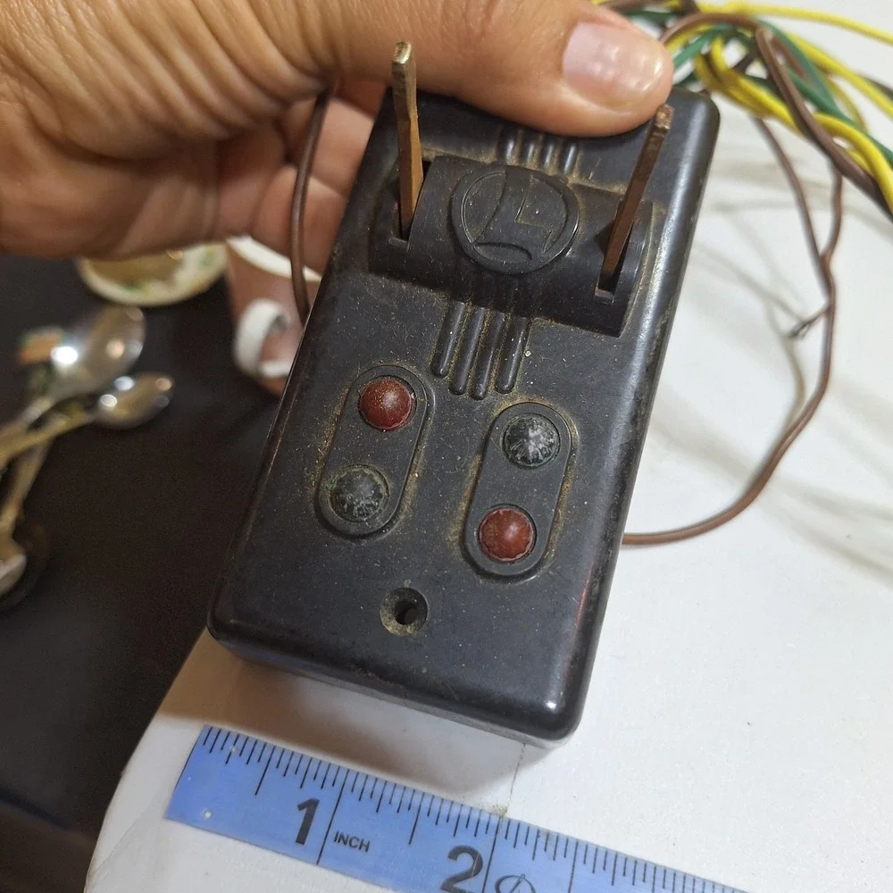 Lionel 1121 O-27 Gauge Switch Controller. New wiring.